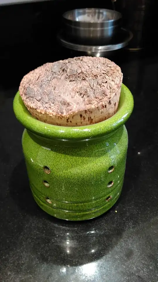 Garlic pot