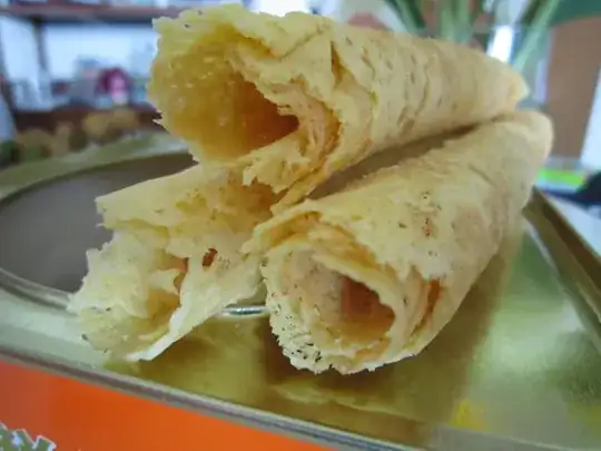 Sweet egg roll