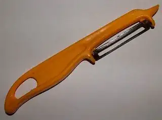 De-facto global standard cheap plastic potato peeler that actual works