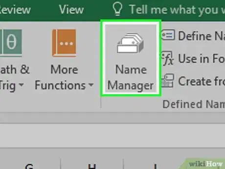 Step 4 Clique em Gerenciador de Nomes no centro da faixa de opções na parte superior do Excel.