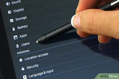 Step 2 Role a tela e toque em Usuários para abrir o menu de configuração de perfis do aparelho.